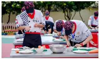 学西餐好还是中餐好
